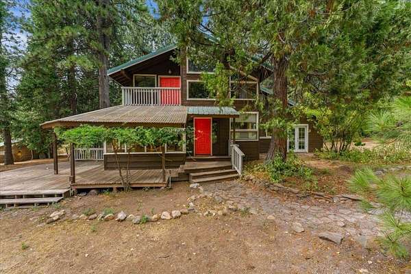 2.5 Acres of Land with Home for Sale in Mount Shasta, California
