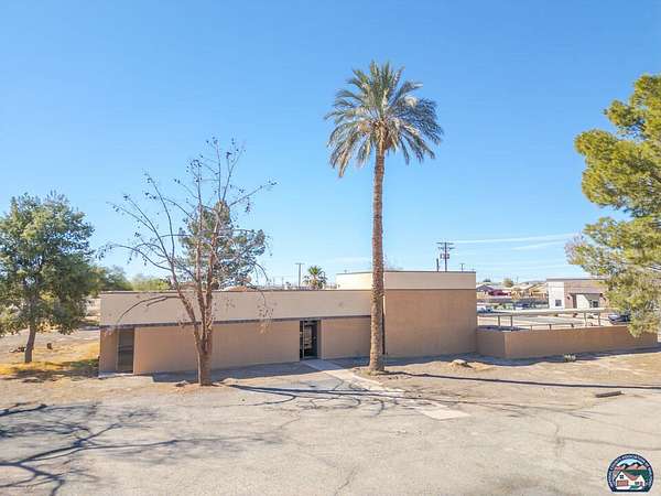 10 Acres of Improved Mixed-Use Land for Lease in Brawley, California