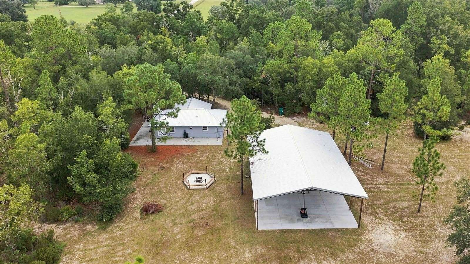 10.9 Acres of Land with Home for Sale in Williston, Florida