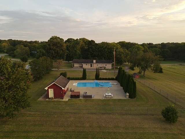 2 Acres of Land with Home for Sale in Castalian Springs, Tennessee