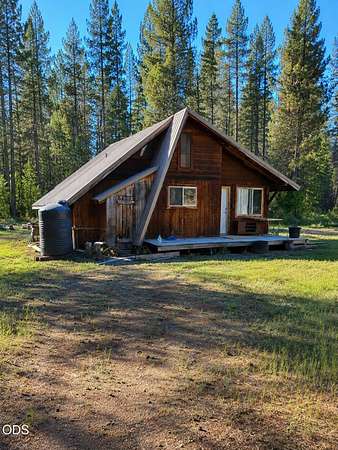 15 Acres of Recreational Land with Home for Sale in Chiloquin, Oregon
