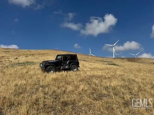 10 Acres of Recreational Land for Sale in Tehachapi, California