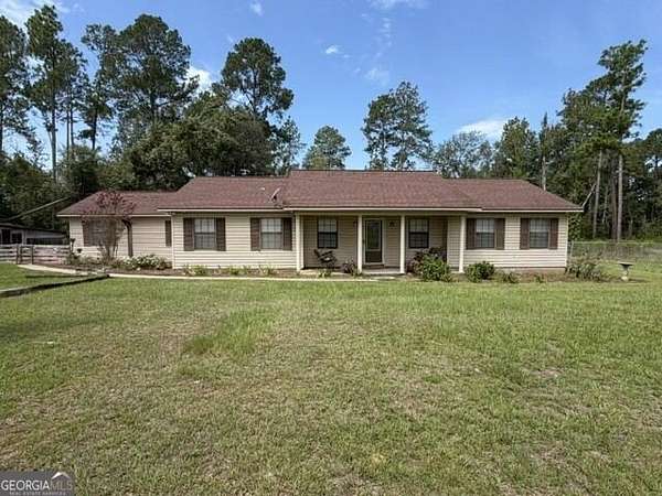 5.8 Acres of Land with Home for Sale in Vidalia, Georgia
