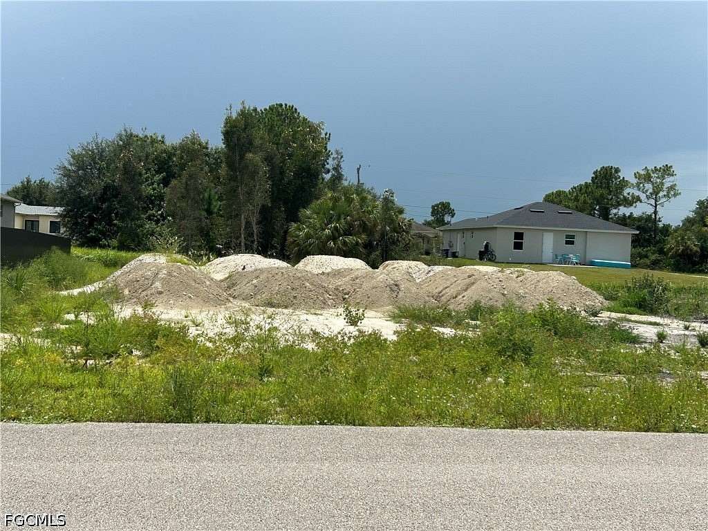 0.25 Acres of Residential Land for Sale in Lehigh Acres, Florida