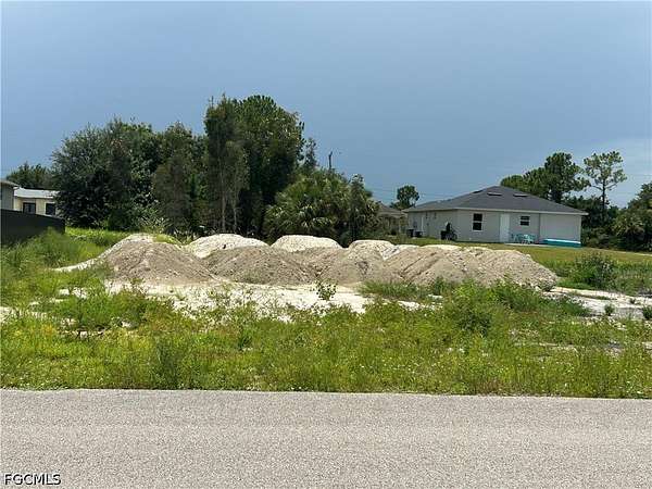 0.25 Acres of Residential Land for Sale in Lehigh Acres, Florida