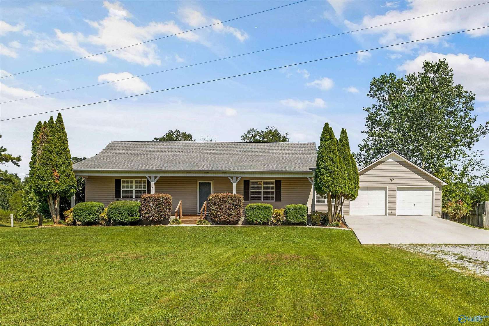 3.4 Acres of Land with Home for Sale in Hartselle, Alabama