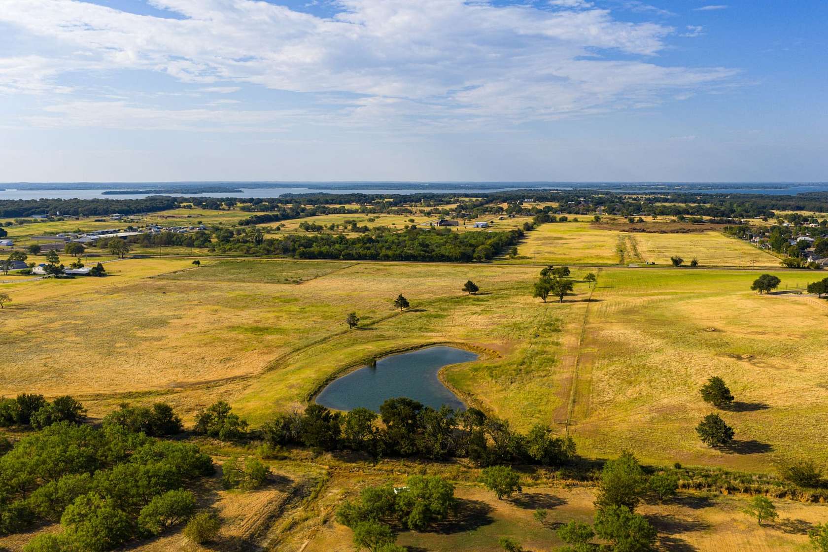 33 Acres of Land for Sale in Pilot Point, Texas