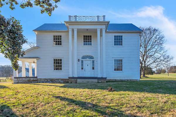 276 Acres of Land with Home for Sale in Petersburg, Tennessee