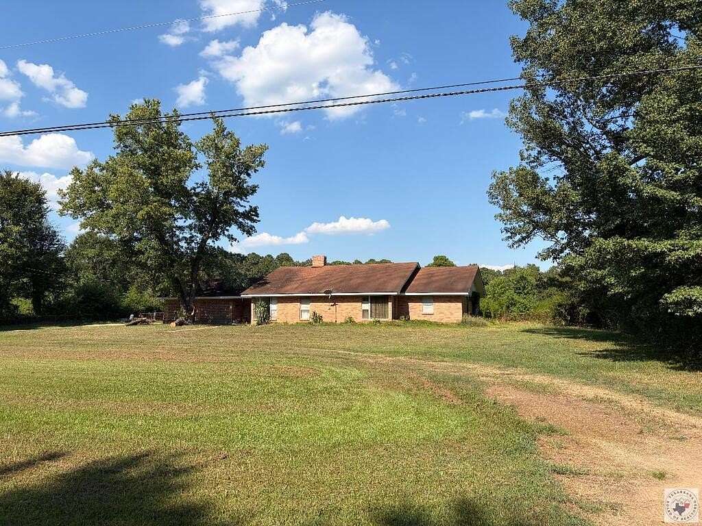 30 Acres of Land with Home for Sale in Texarkana, Texas