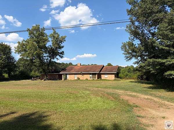 30 Acres of Land with Home for Sale in Texarkana, Texas