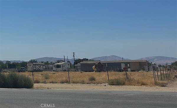 1.37 Acres of Commercial Land for Sale in Sun Village, California