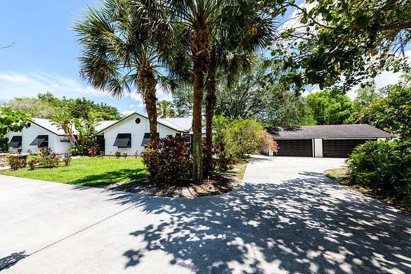 5 Acres of Land with Home for Sale in Palm Beach Gardens, Florida