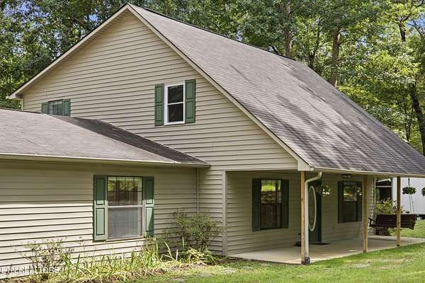 1.78 Acres of Land with Home for Sale in Harriman, Tennessee