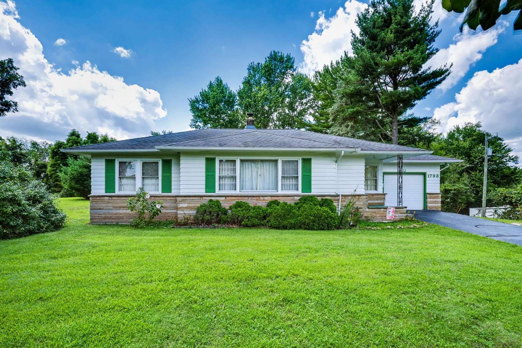 3.79 Acres of Land with Home for Sale in Newark, Ohio