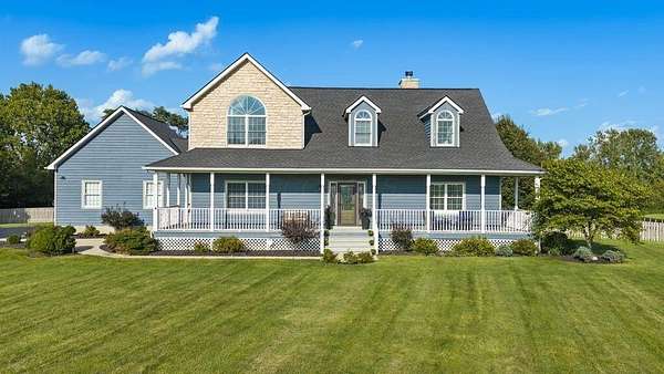 1.6 Acres of Land with Home for Sale in Canal Winchester, Ohio