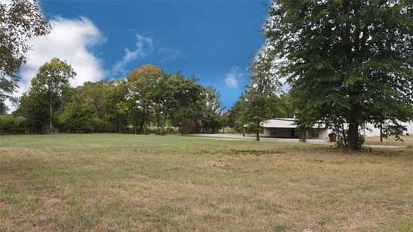 0.45 Acres of Residential Land for Sale in Pittsburg, Texas