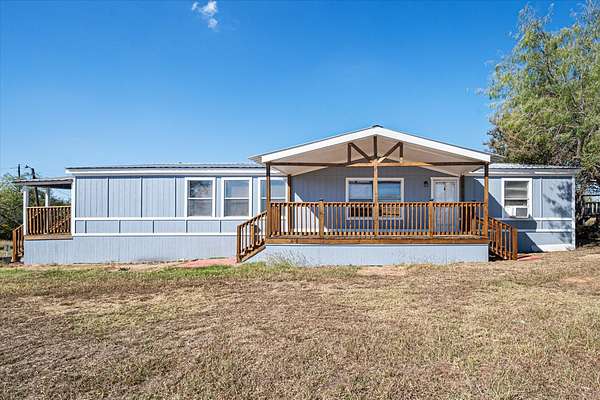 5 Acres of Land with Home for Lease in Alvarado, Texas