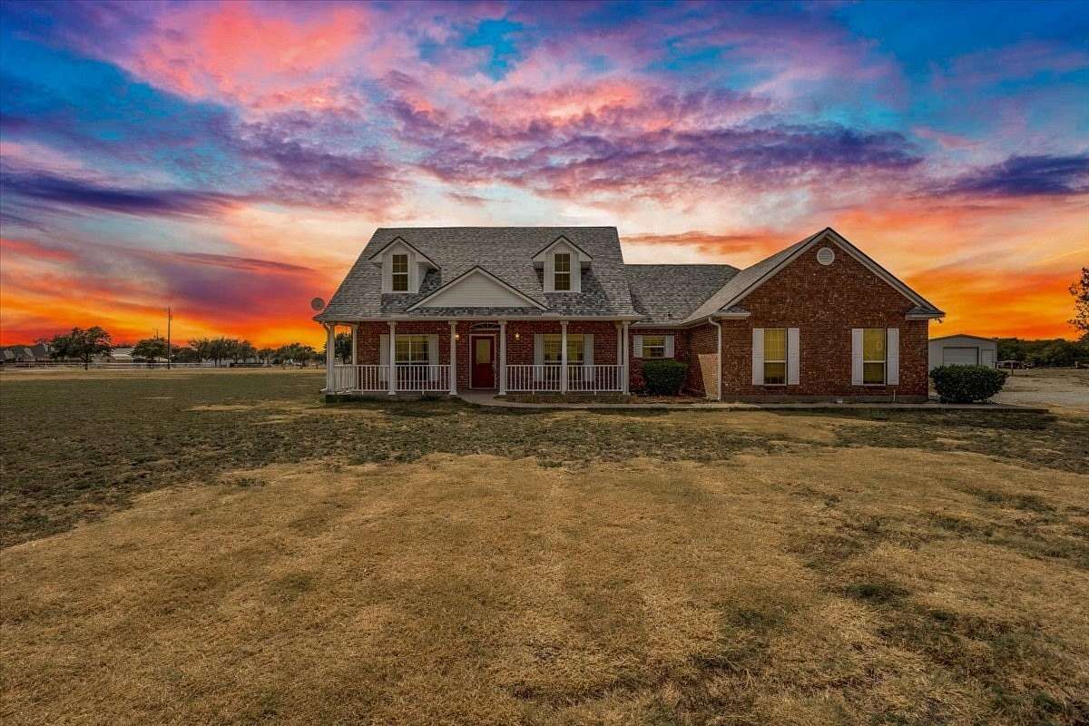 3.3 Acres of Land with Home for Sale in Trenton, Texas