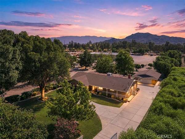 9.48 Acres of Land with Home for Sale in Hemet, California