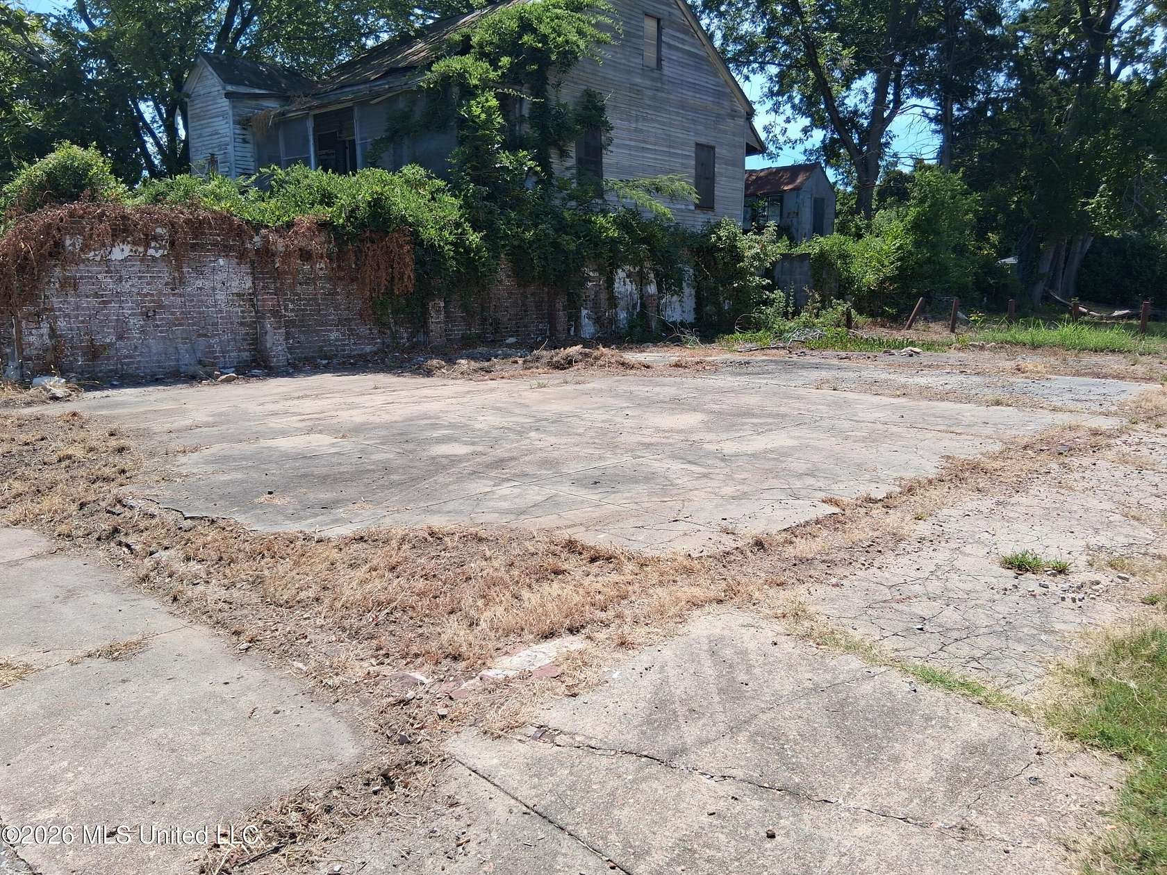 0.15 Acres of Land for Sale in Natchez, Mississippi