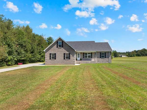 1.72 Acres of Land with Home for Sale in Tullahoma, Tennessee