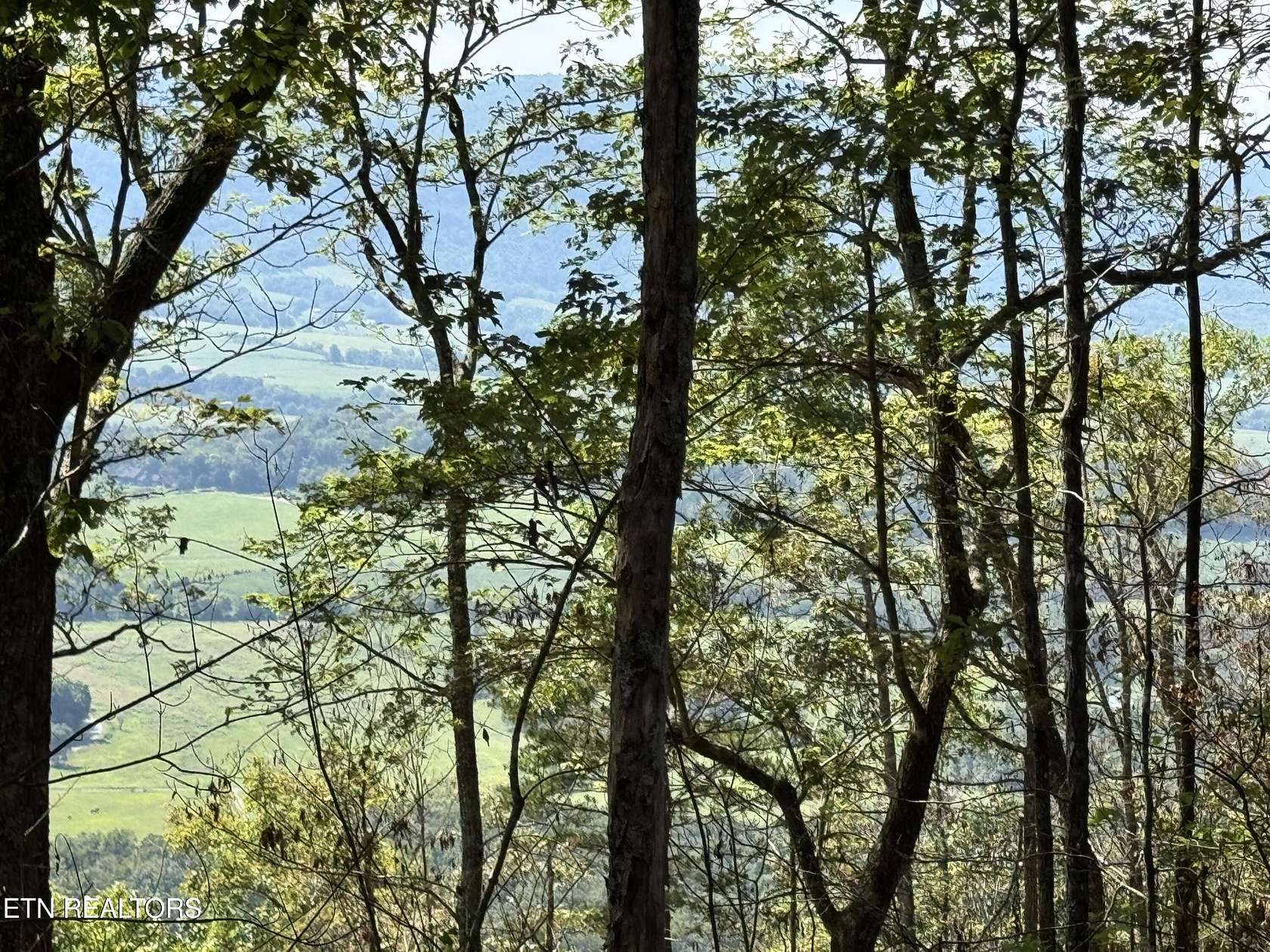 5 Acres of Residential Land for Sale in Crossville, Tennessee