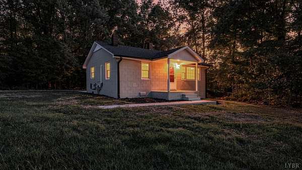 5.1 Acres of Land with Home for Sale in Altavista, Virginia