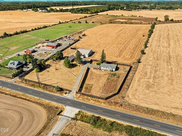 19.8 Acres of Land with Home for Sale in Eugene, Oregon