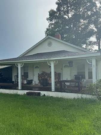 2.5 Acres of Land with Home for Sale in Pontotoc, Mississippi