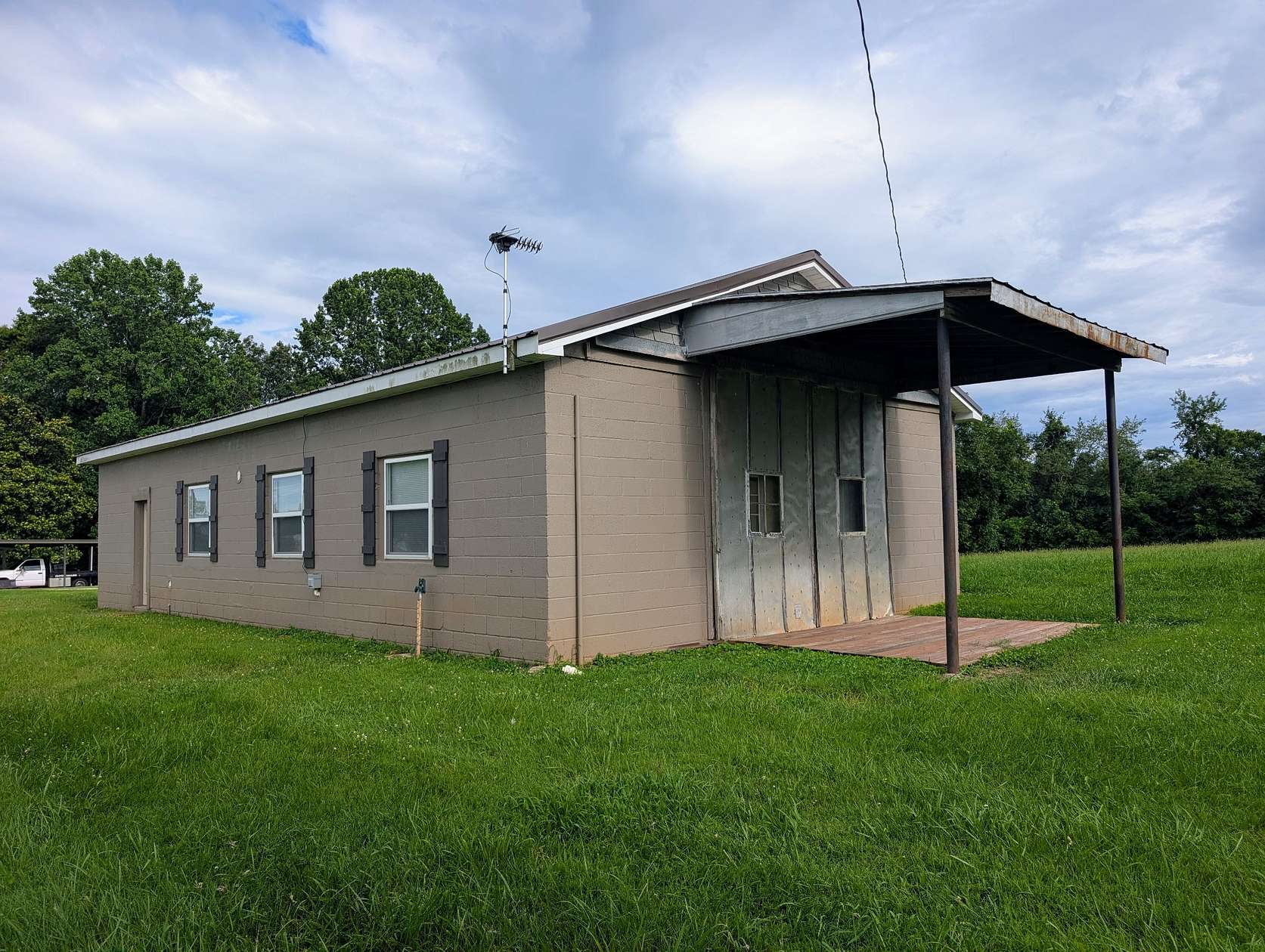 4.17 Acres of Residential Land for Sale in Winchester, Tennessee
