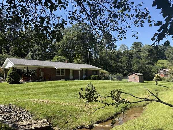 2.1 Acres of Land with Home for Sale in Woodlawn, Virginia