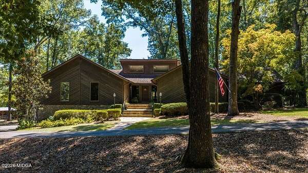 4.12 Acres of Land with Home for Sale in Macon, Georgia