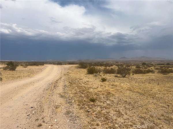 10 Acres of Residential Land for Sale in Helendale, California