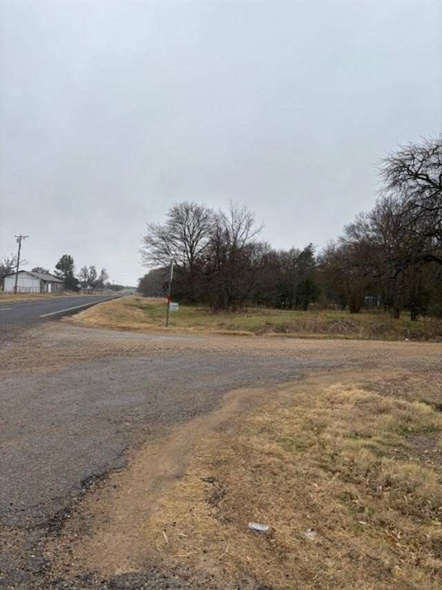 1.58 Acres of Commercial Land for Sale in Ivanhoe, Texas