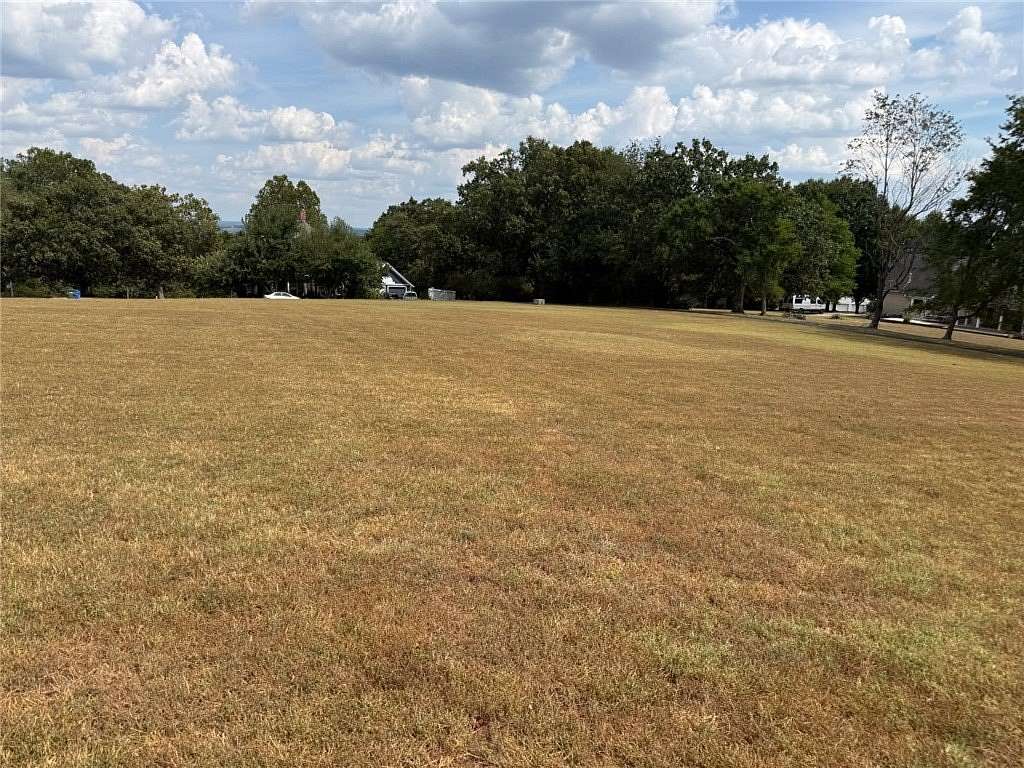 2 Acres of Residential Land for Sale in Fayetteville, Arkansas