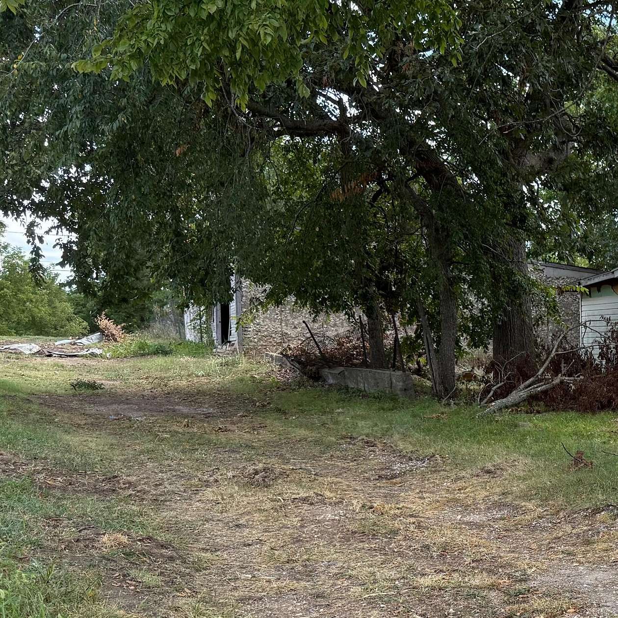 0.35 Acres of Commercial Land for Sale in Everton, Missouri