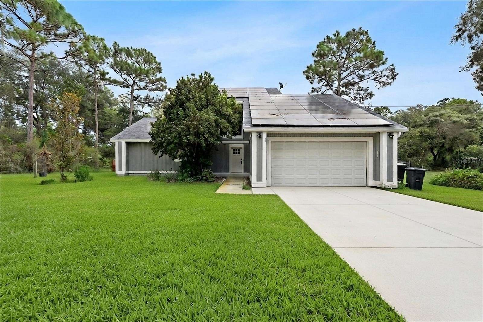 1.74 Acres of Land with Home for Sale in Eustis, Florida
