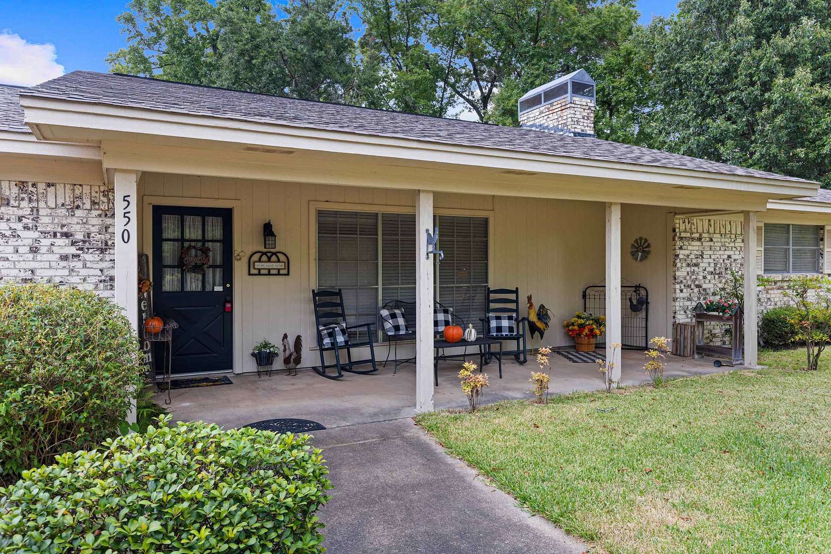 1.79 Acres of Land with Home for Sale in Daingerfield, Texas