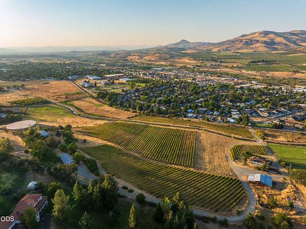 20 Acres of Land with Home for Sale in Talent, Oregon