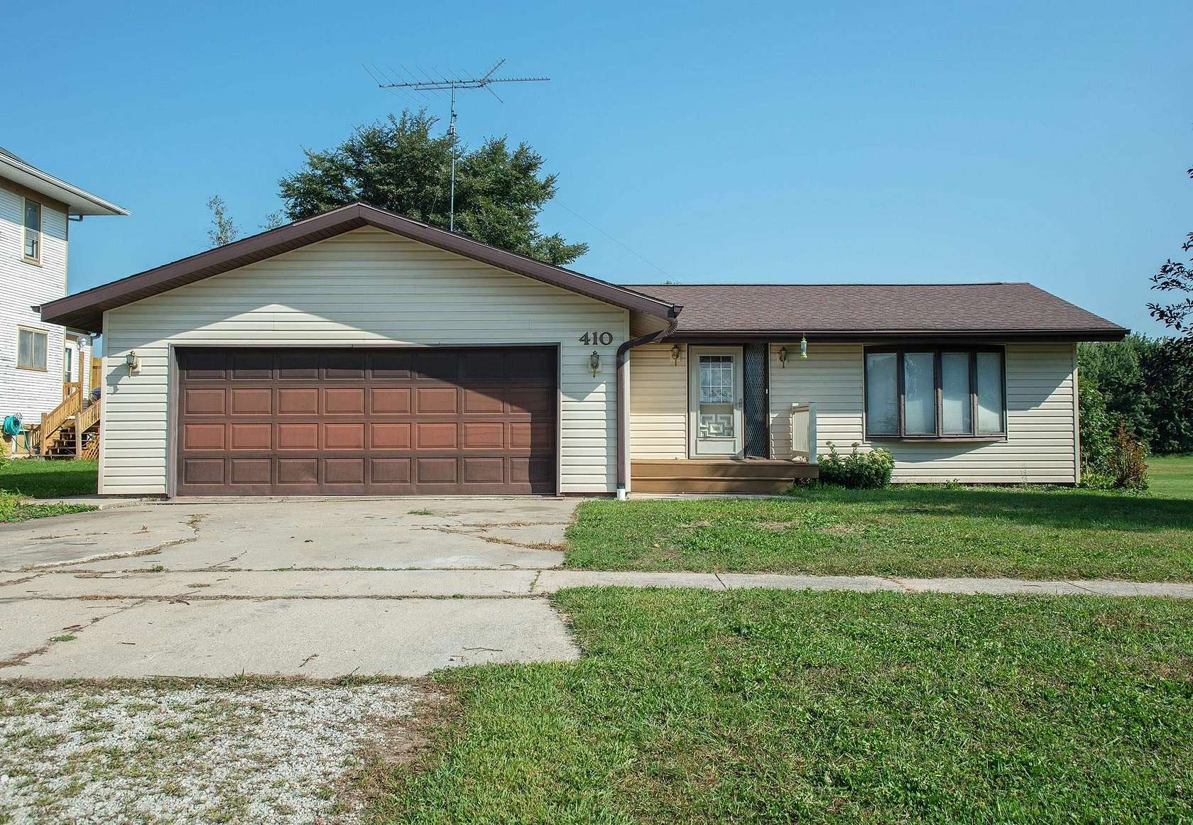 2 Acres of Land with Home for Sale in Dumont, Iowa