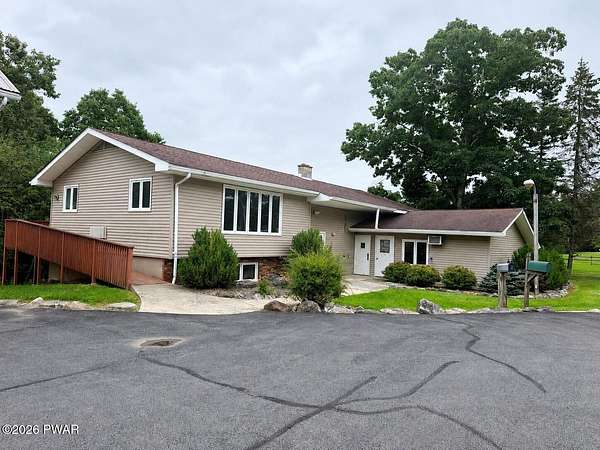 2 Acres of Commercial Land for Lease in Greeley, Pennsylvania