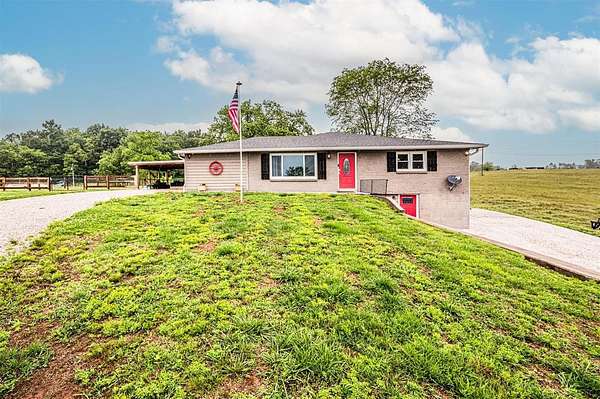 5 Acres of Land with Home for Sale in Smiths Grove, Kentucky