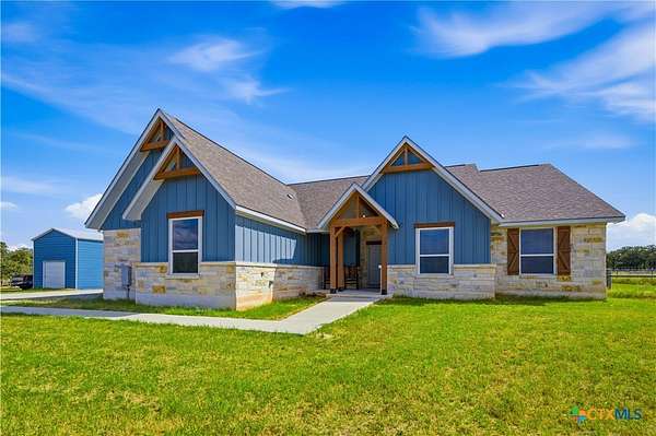 23.6 Acres of Land with Home for Sale in Stockdale, Texas