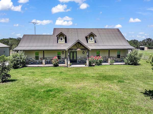 3.23 Acres of Land with Home for Sale in Bridgeport, Texas