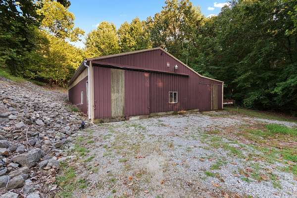 5 Acres of Land for Sale in Eddyville, Kentucky