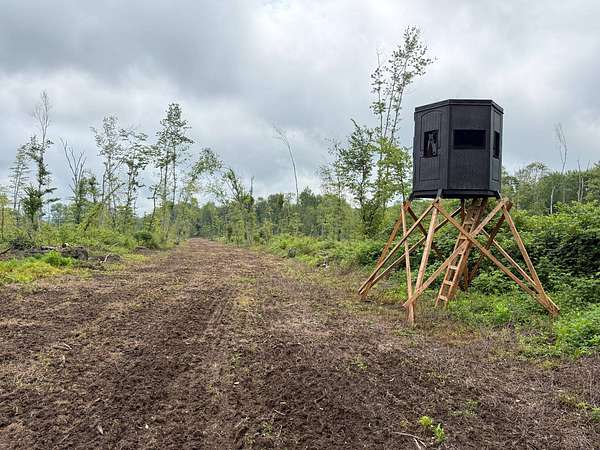 94.8 Acres of Recreational Land for Sale in Stoneboro, Pennsylvania