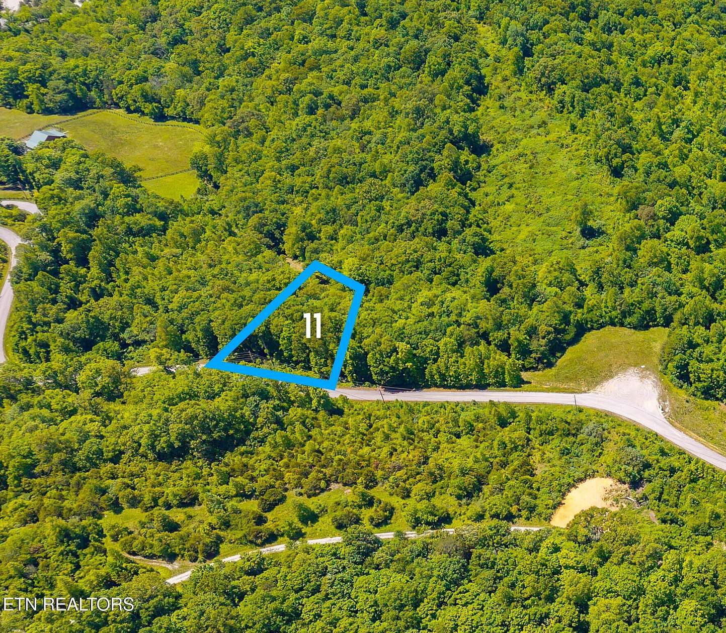 0.93 Acres of Residential Land for Sale in Speedwell, Tennessee