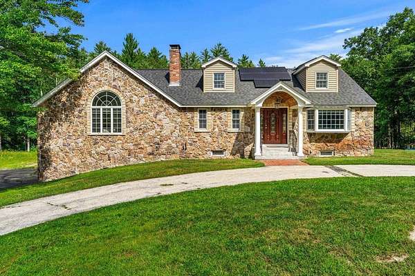 3.1 Acres of Land with Home for Sale in Goffstown, New Hampshire
