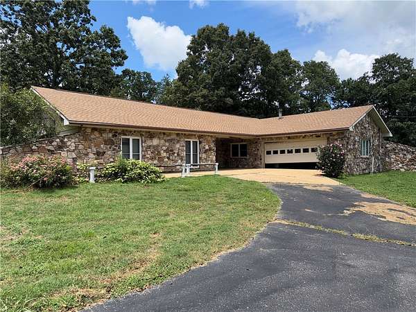 4.25 Acres of Land with Home for Sale in Pleasant Ridge Township, Arkansas