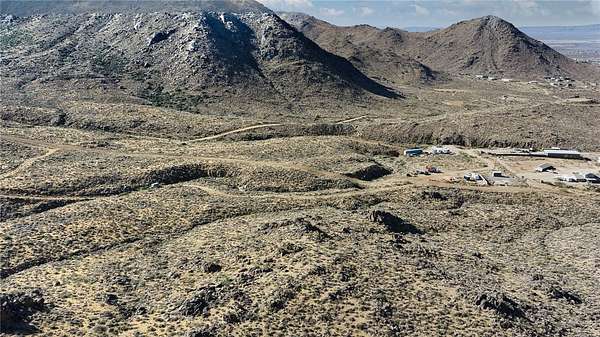 144 Acres of Land for Sale in Golden Valley, Arizona